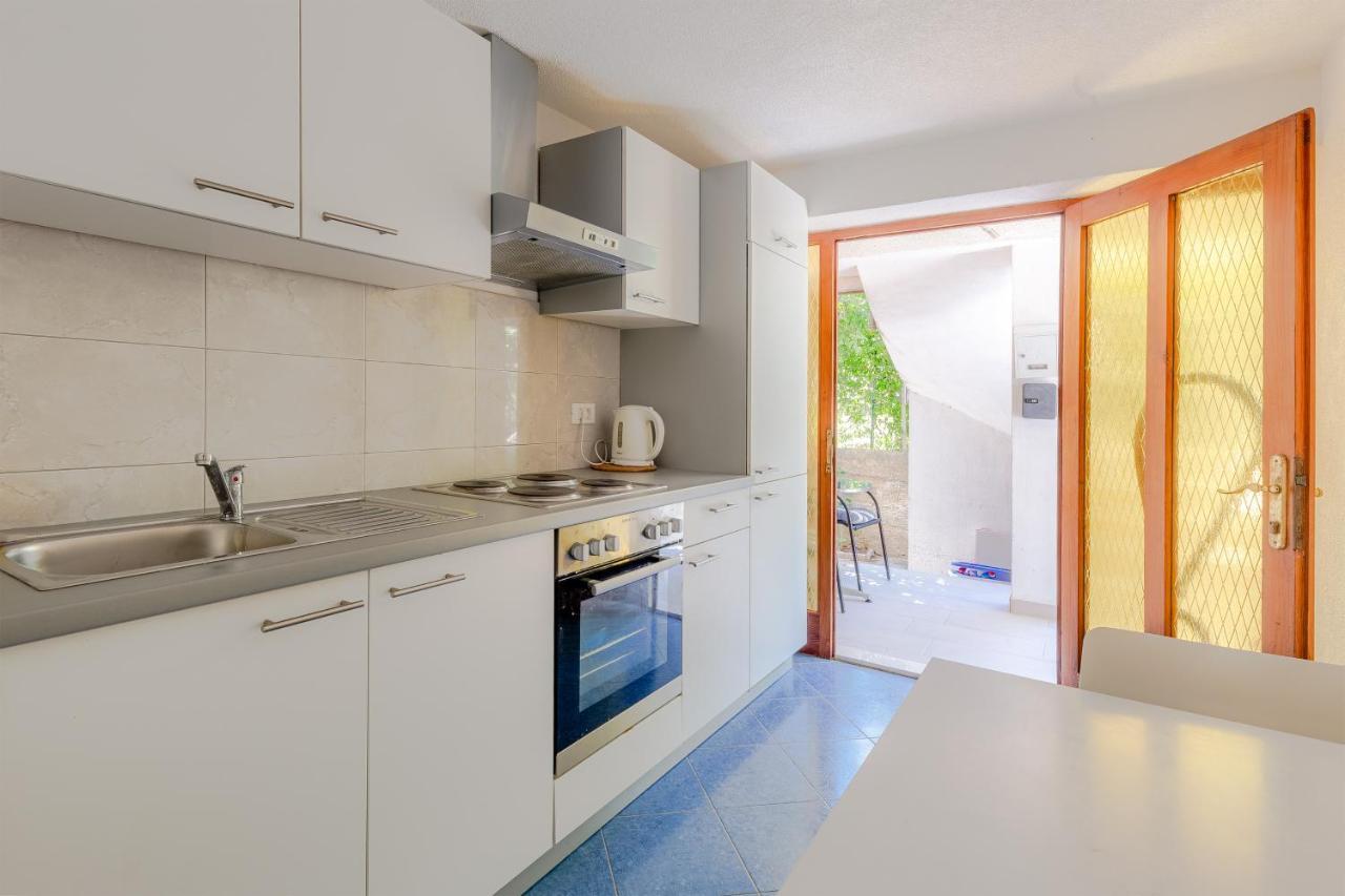 Eco-Apartments With Nice Garden Башка-Вода Экстерьер фото