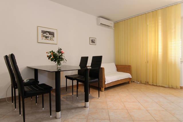 Eco-Apartments With Nice Garden Башка-Вода Экстерьер фото