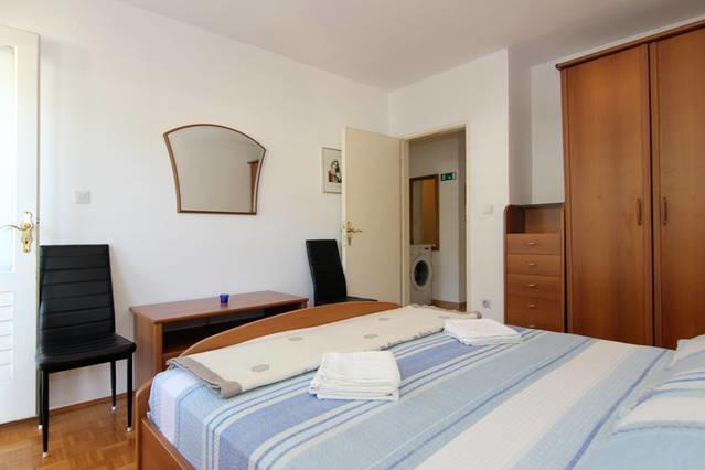 Eco-Apartments With Nice Garden Башка-Вода Экстерьер фото